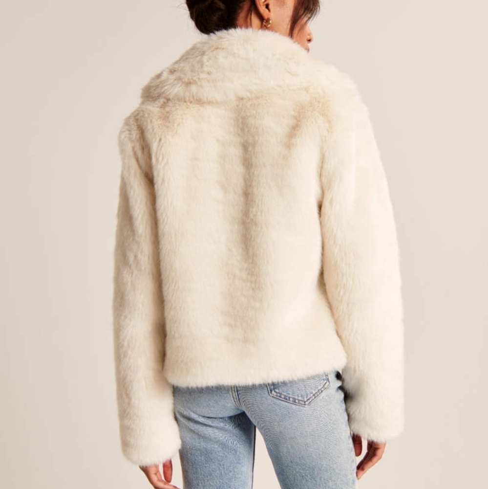 NWOT Non-Fur Animal Free Jacket - Picture 6 of 11